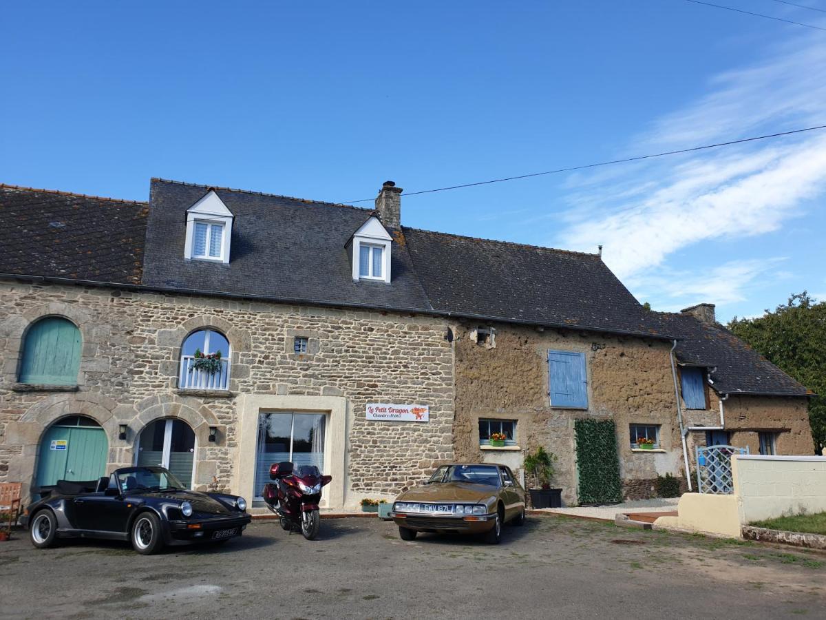 Le Petit Dragon Bed & Breakfast Plumaudan Bagian luar foto