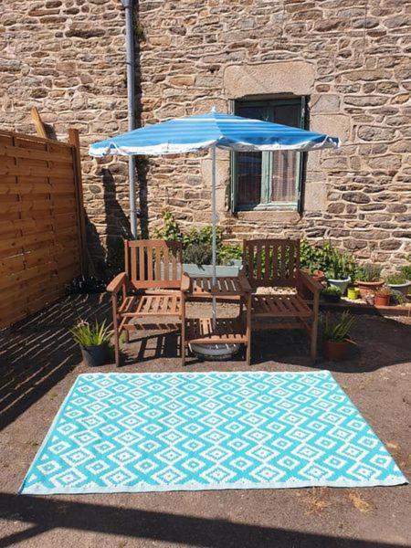Le Petit Dragon Bed & Breakfast Plumaudan Bagian luar foto