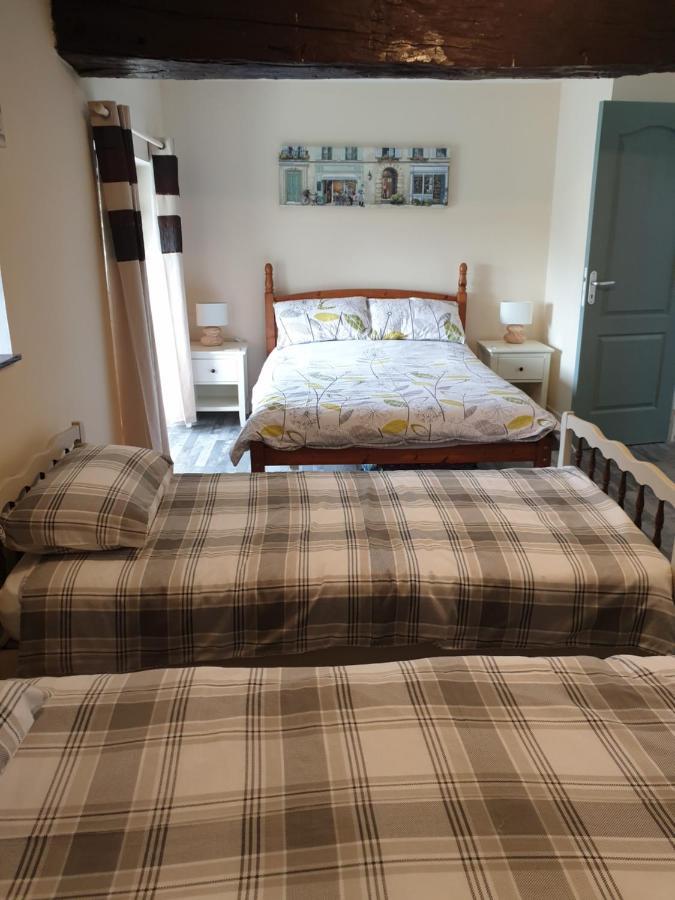 Le Petit Dragon Bed & Breakfast Plumaudan Bagian luar foto