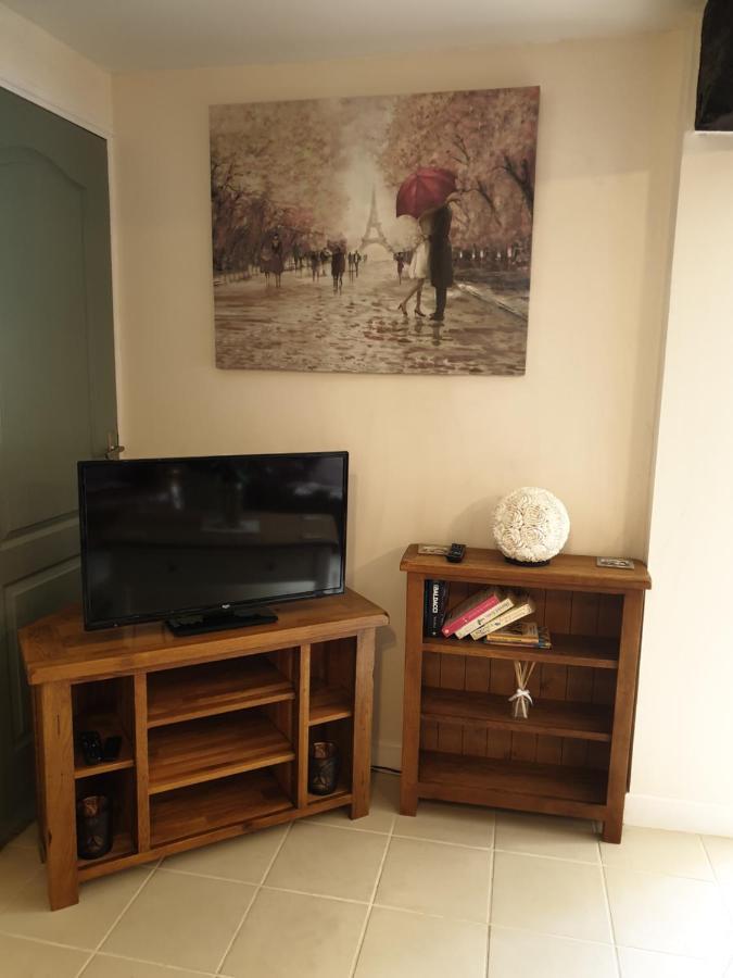 Le Petit Dragon Bed & Breakfast Plumaudan Bagian luar foto