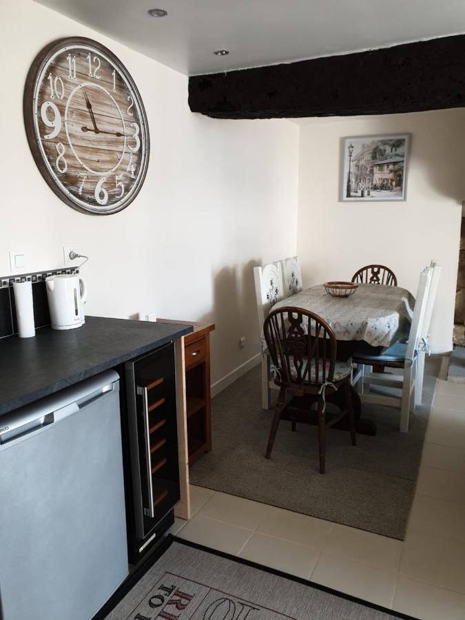 Le Petit Dragon Bed & Breakfast Plumaudan Bagian luar foto
