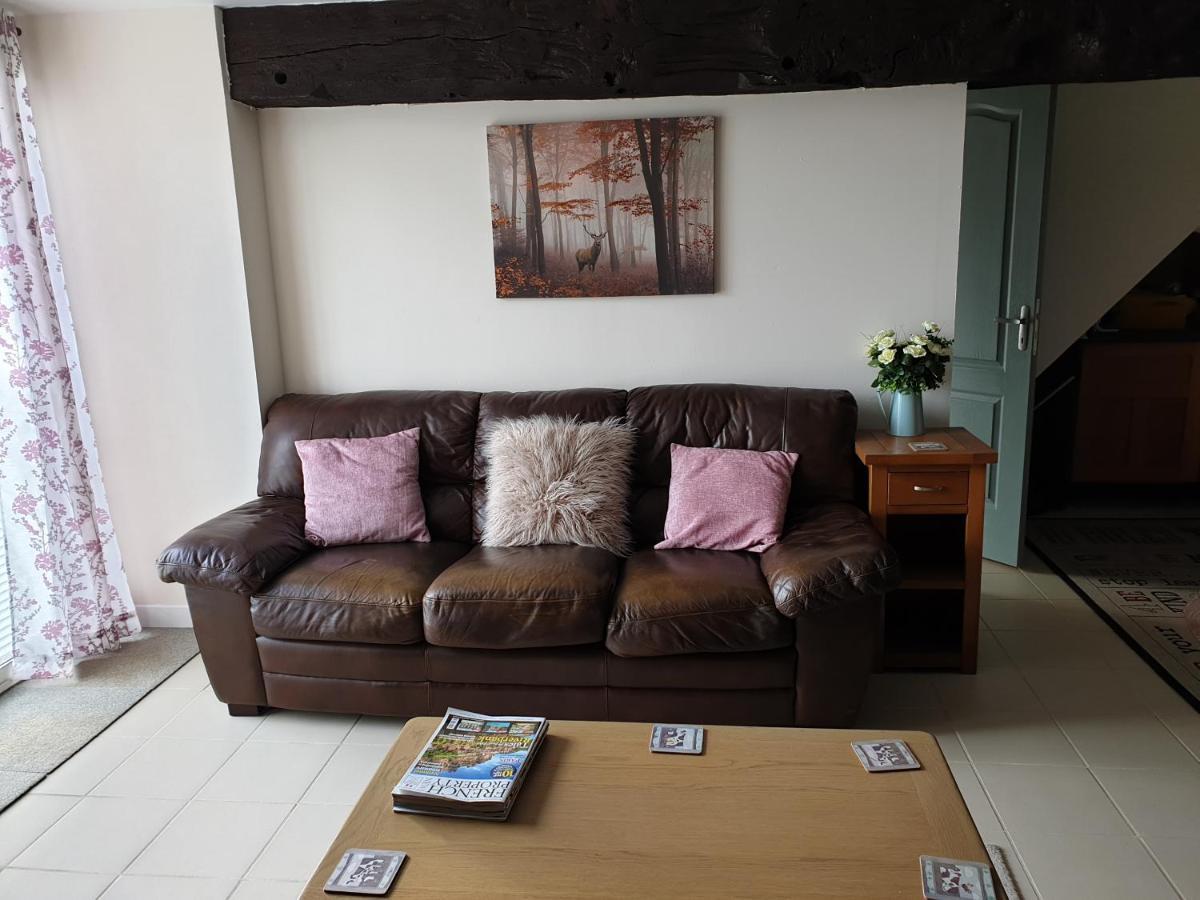 Le Petit Dragon Bed & Breakfast Plumaudan Bagian luar foto